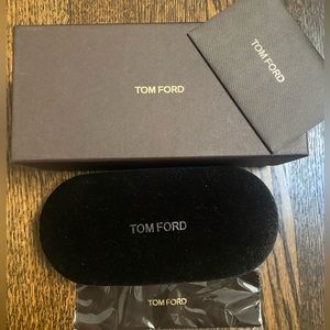 TOM FORD velvet sunglasses case